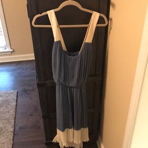 Jessica Simpson dress